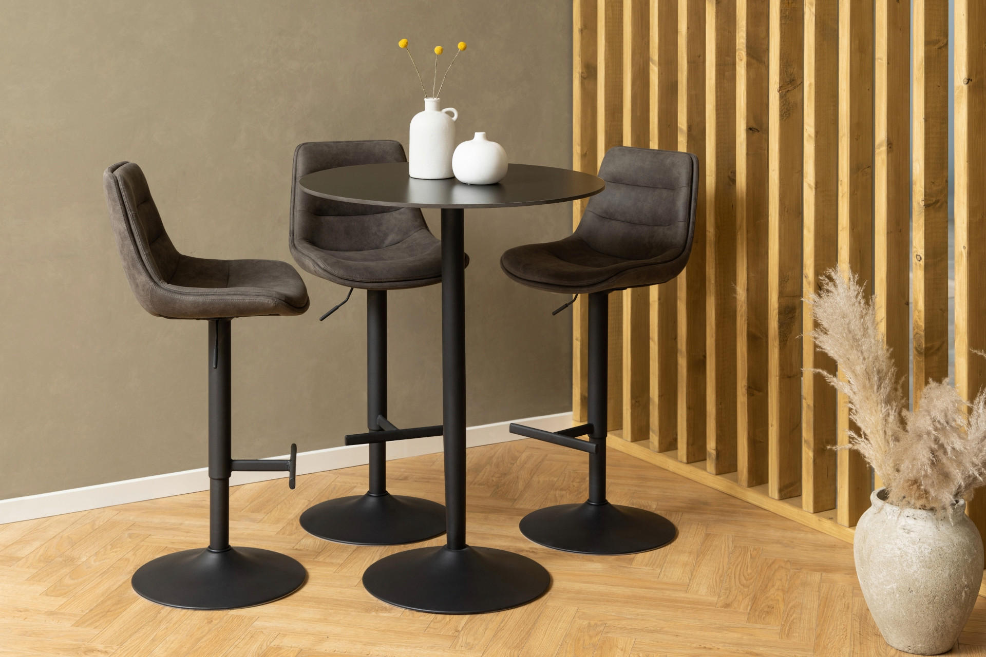 barski stol i stolice