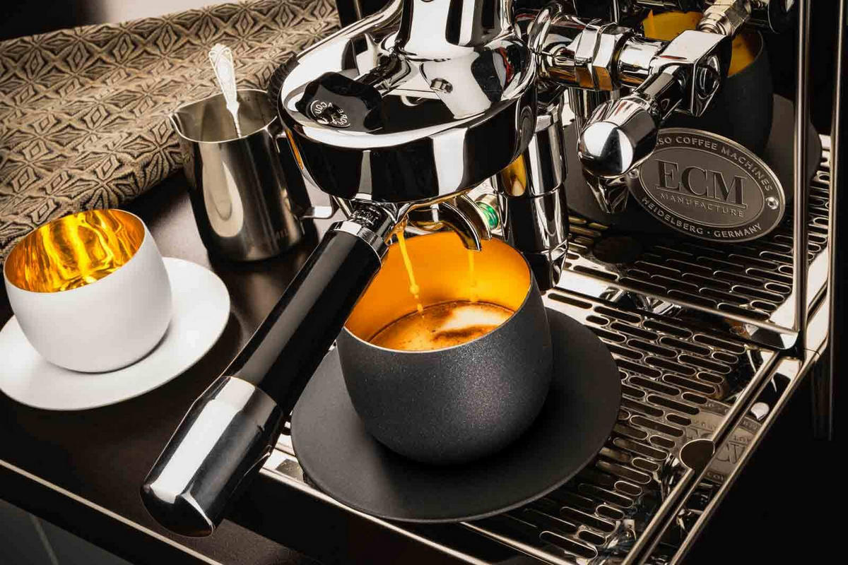 CAPPUCCINOGLAS MIT UNTERTASSE Cosmo weiß-gold 300 ml - Goldfarben/Weiß, Glas (0.3L) - Eisch