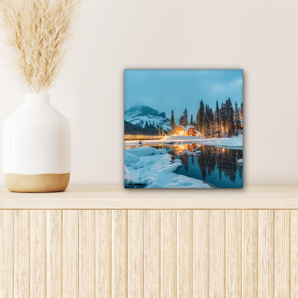 LEINWANDBILD Winterlandschaft - Natur - Haus - Berge - Schnee Deko Wohnzimmer 20x20 cm - Hellblau, Textil (20/20cm) - MuchoWow