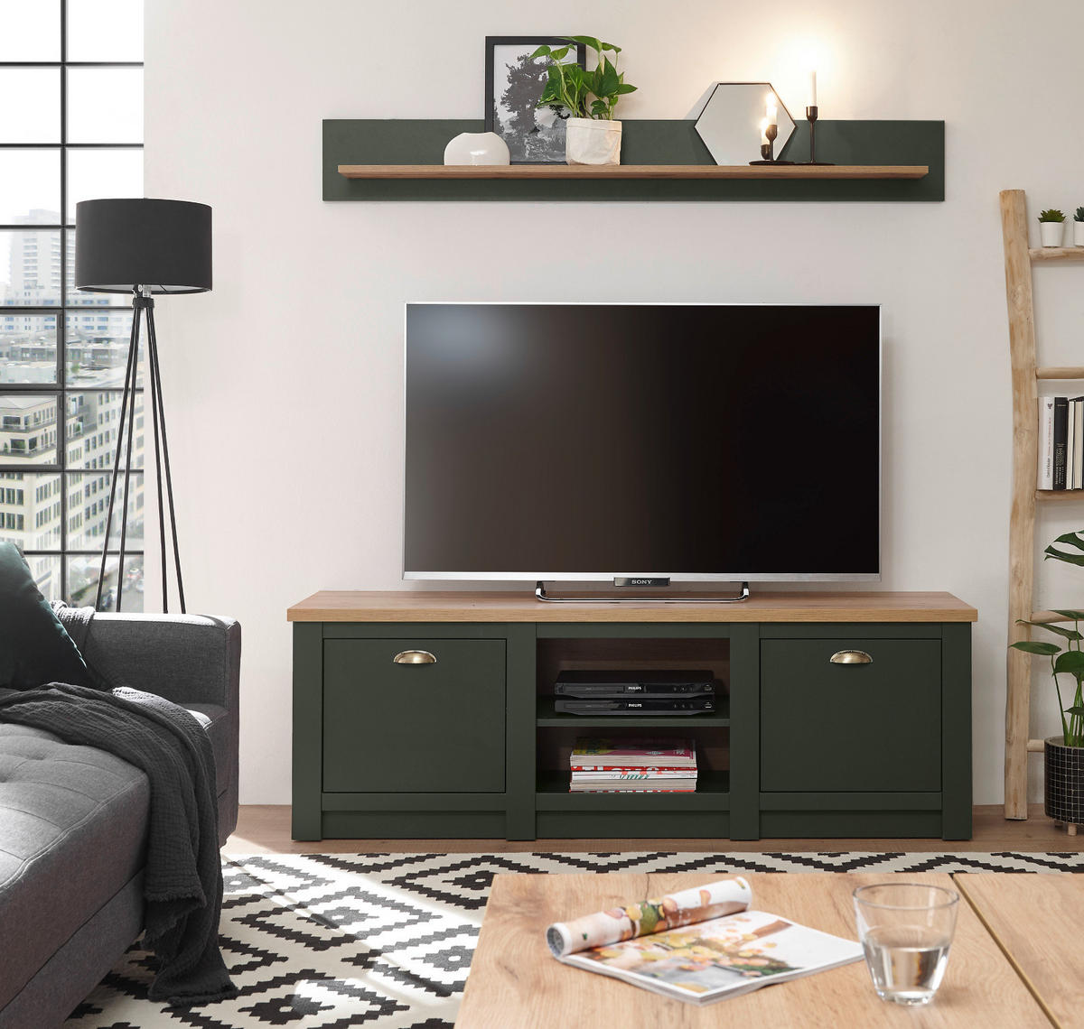 TV-LOWBOARD grün, Wotan Eiche 152 x 51 cm, TV Unterteil im Landhaus-Stil - Dunkelgrün/Messingfarben, Holzwerkstoff/Kunststoff (152/51/45cm) - Furn.Design