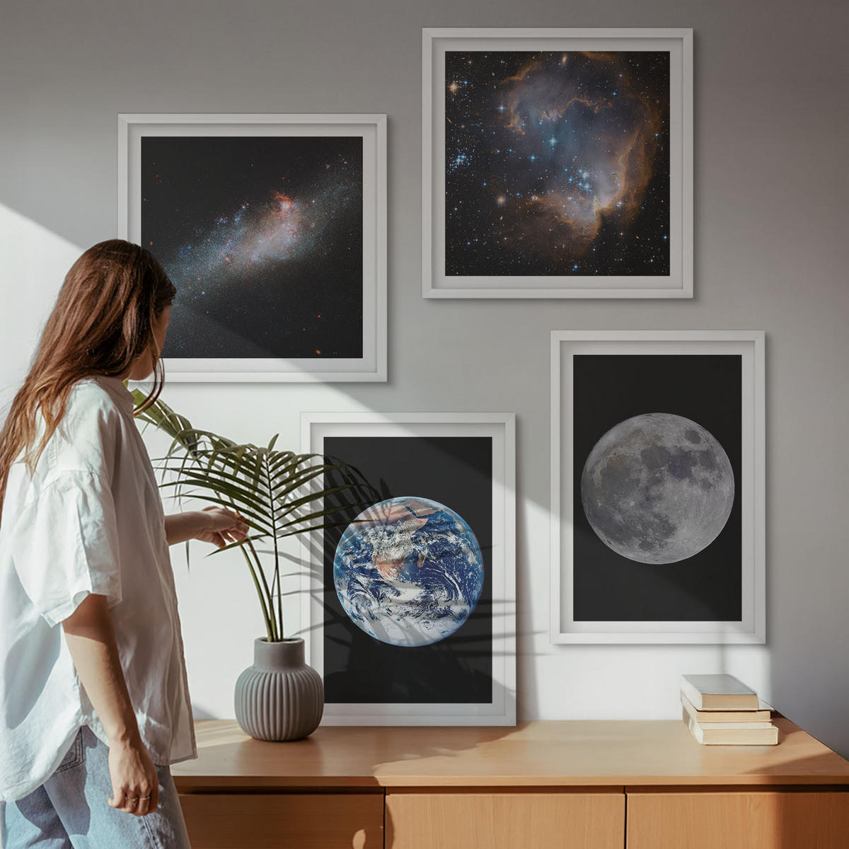 BILDER SET 4er Set - 50x50 cm & 40x60 cm Weißer Rahmen - Galaxie Weltraum Mond - Weiß, Kunststoff (50/50cm) - TULUP