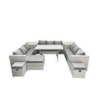 GARTENSET mit Esstisch,Sofa,2 Beistelltischen,3 Fußhocker Polyrattan Hellgrau 12-Sitzer - Hellgrau/Grau, Glas/Kunststoff - Fimous