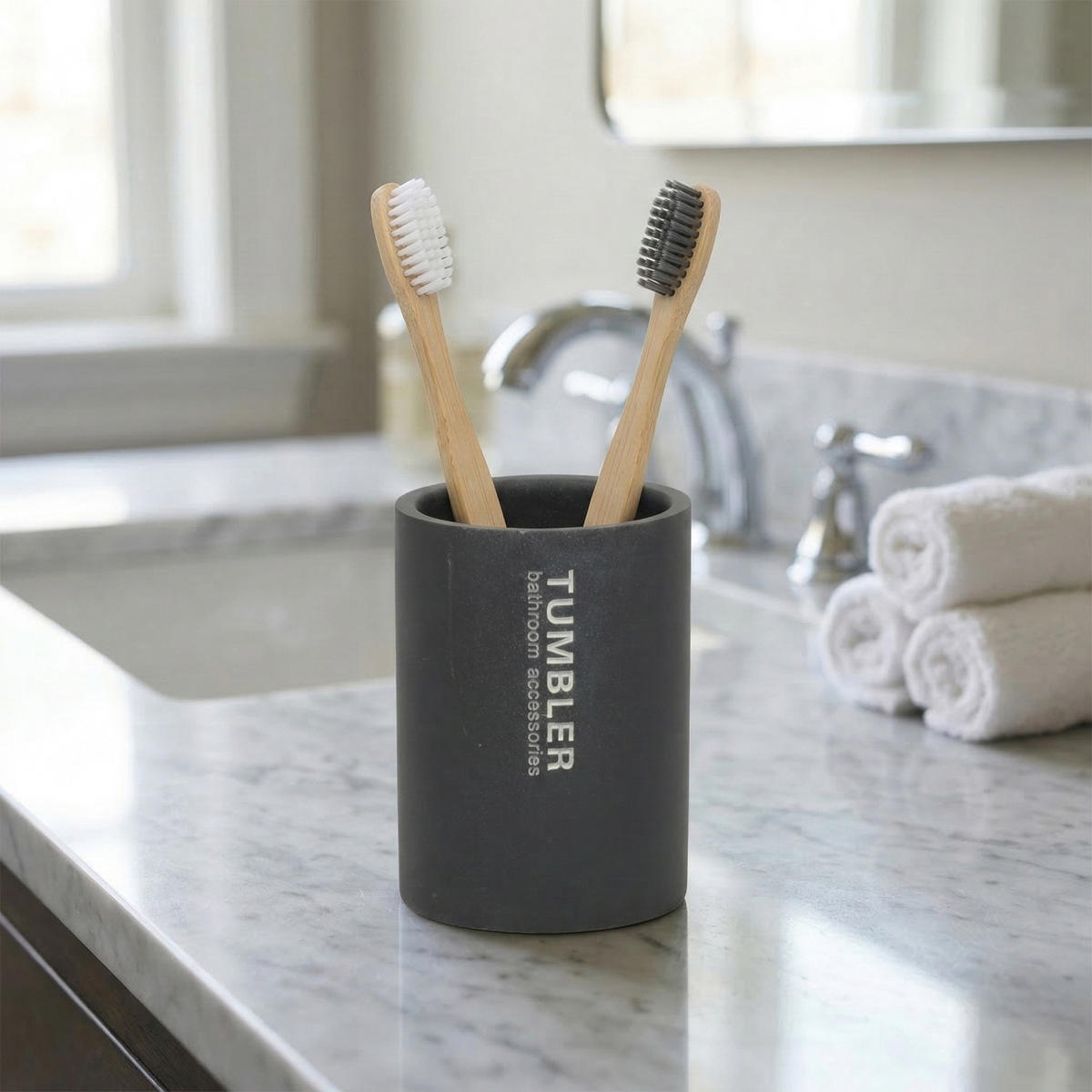 BECHER für Zahnbürsten Soap 7,5/7,5/10,5 cm - Schwarz, Kunststoff (7.5/10.5/7.5cm) - Berilo