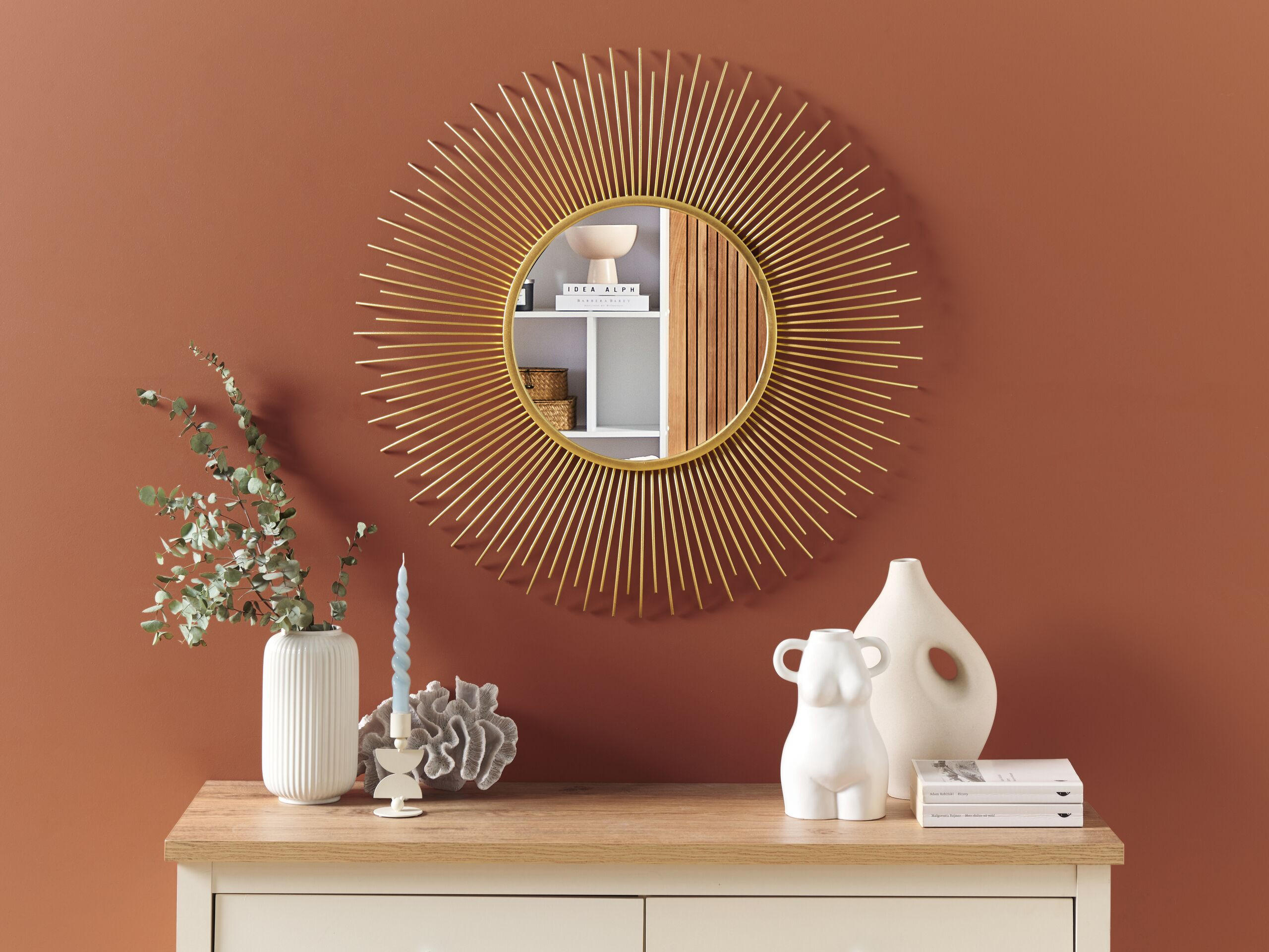 WANDSPIEGEL gold Sonnenform 80 cm Cilly - Goldfarben, Metall (76/76/3cm) - Beliani