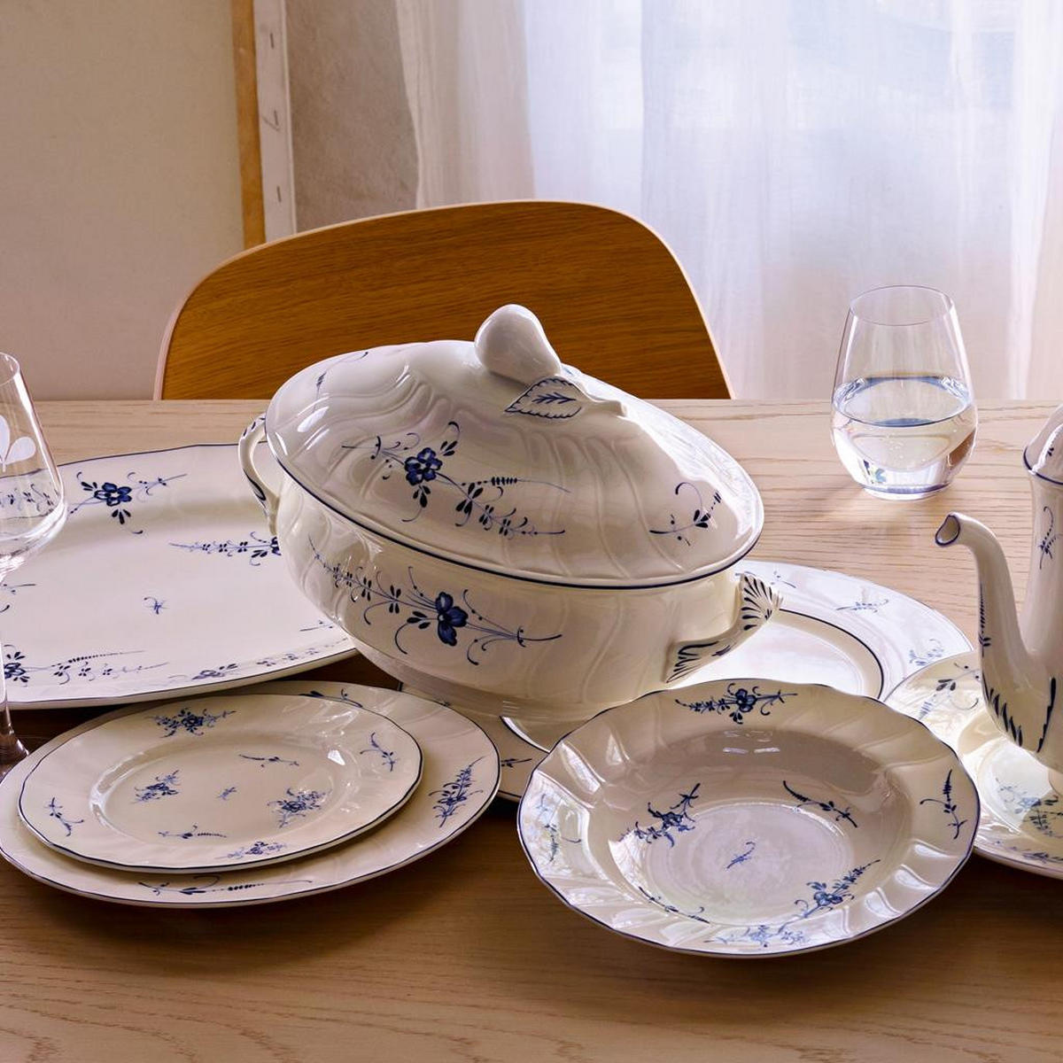 TERRINE Vieux Luxembourg weiß-blau 2,7 L - Blau/Weiß, Keramik (1cm) - Villeroy & Boch