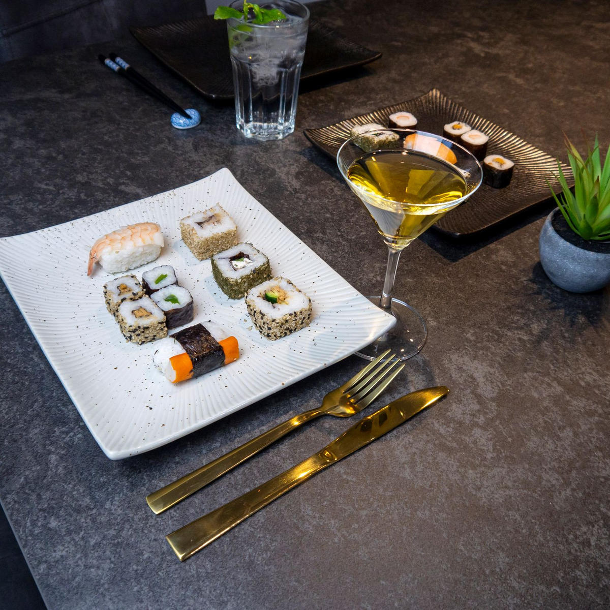SUSHI PLATTE - Weiß, Keramik (23.4/3.8/26cm) - Intirilife