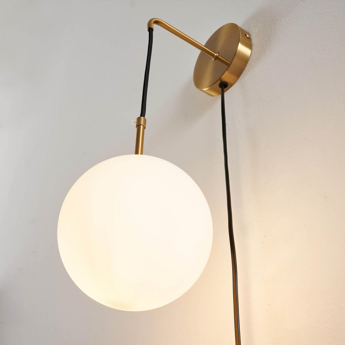 WANDLEUCHTE Robyn, Messing und Weiß, 60cm - Messingfarben, Glas (15/60/23cm) - KOSILUM