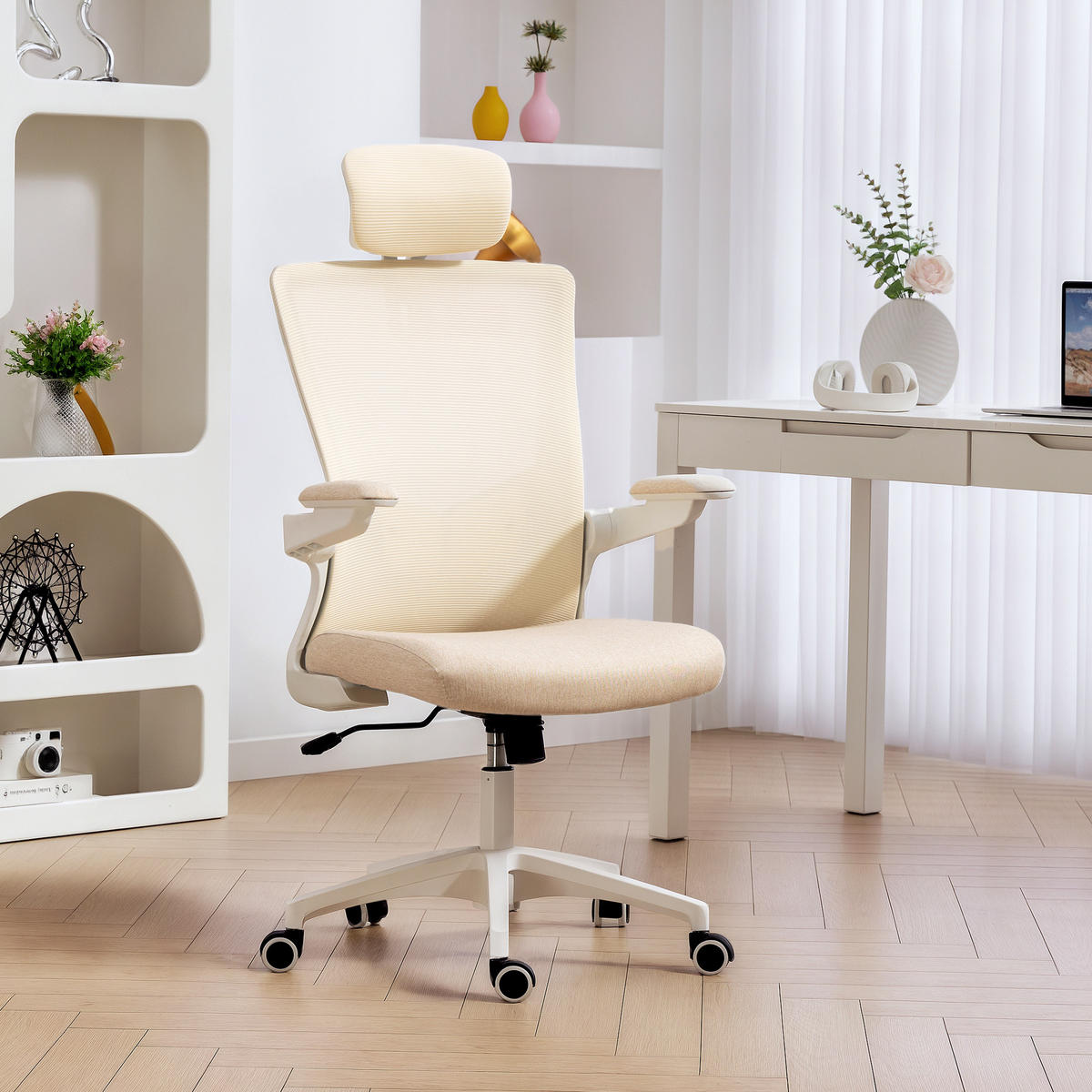 DREHSTUHL DE-11862 mit Lordenstütze & klappbaren Armlehnen Beige - Beige, Textil (60/120/63cm) - ComfortXL