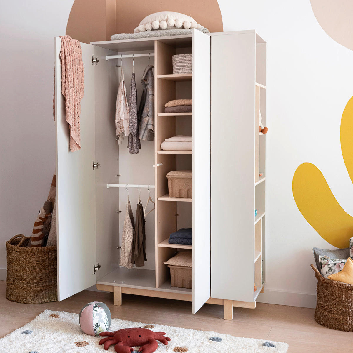 OMARA 2 vrati Romy Bež - bež, leseni material (115/190/50cm) - Petits-meubles