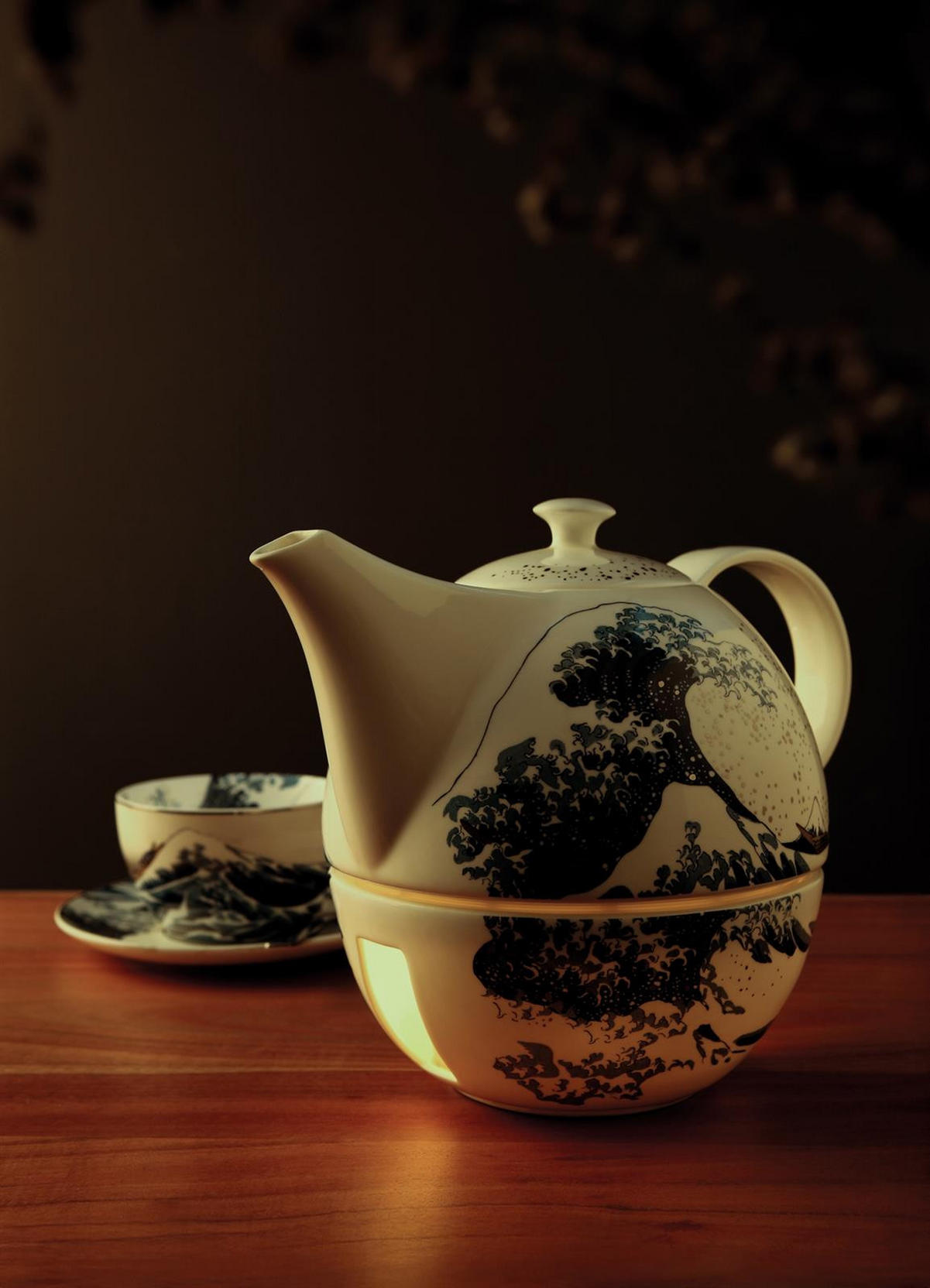 TEEKANNE MIT STÖVCHEN Katsushika Hokusai - Die große Welle bunt 1,2 l - Multicolor, Keramik (1.2L) - Goebel