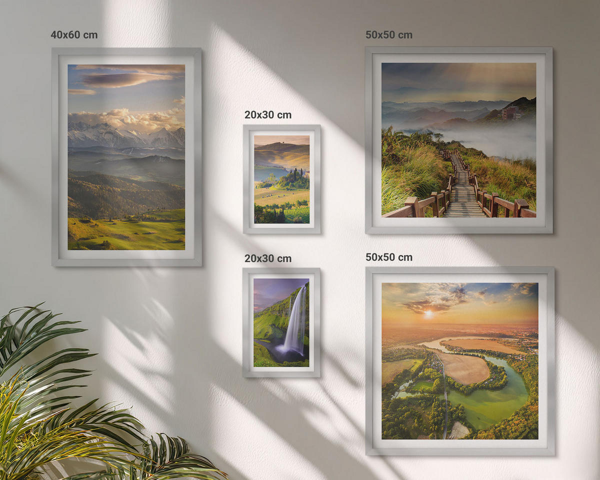WANDBILDER 5er Set - 50x50 cm & 20x30 cm & 40x60 cm Silberner Rahmen - Grüne Hügel mit einer Burg - Silberfarben, Kunststoff (40/60cm) - ArtPrintCave