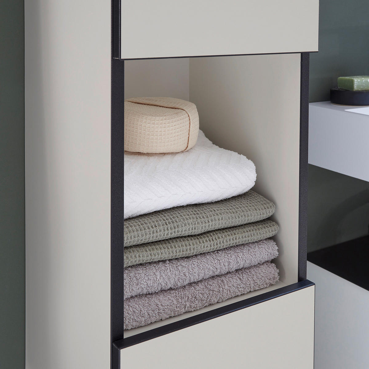 HOCHSCHRANK - Spanplatte - Kaschmir/Schwarz, Holzwerkstoff/Metall (30/162/31cm) - home24