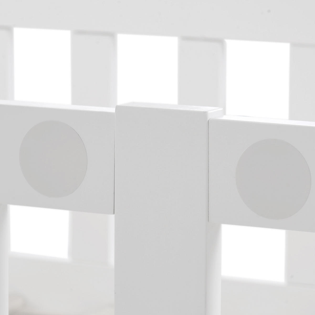 HAUSBETT 90/200 cm Weiß aus Massivholz mit Sicherheitspodest und Lattenrost - Weiß, Holz (90/200cm) - OKWISH