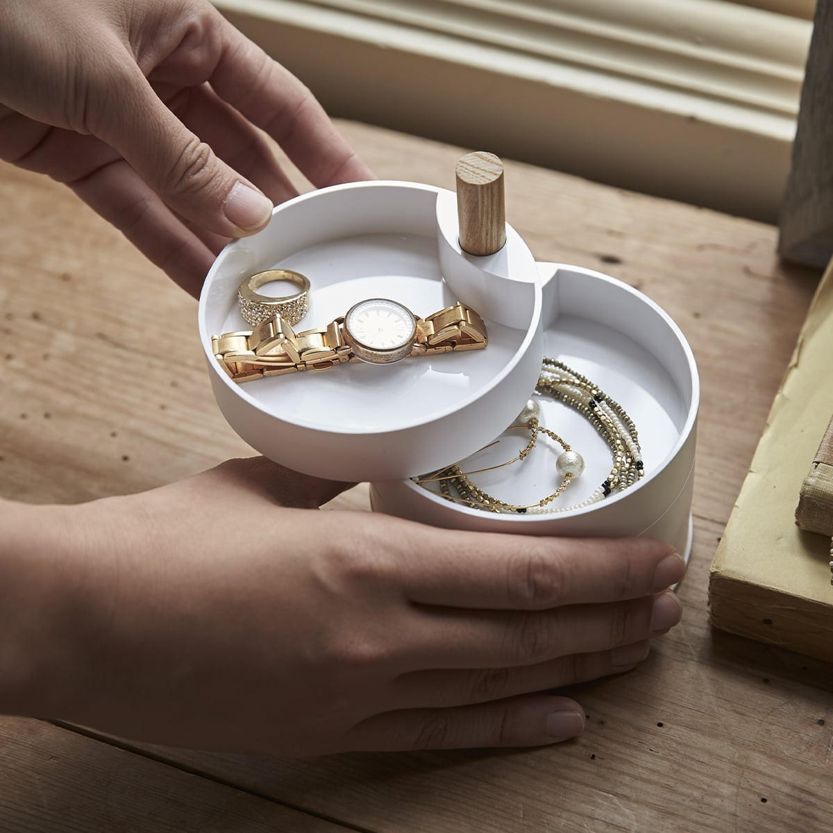 SCHMUCKSCHATULLE mit 4 drehbaren Ebenen - L10 cm - Weiß, Kunststoff (10/12.5/10cm) - Yamazaki