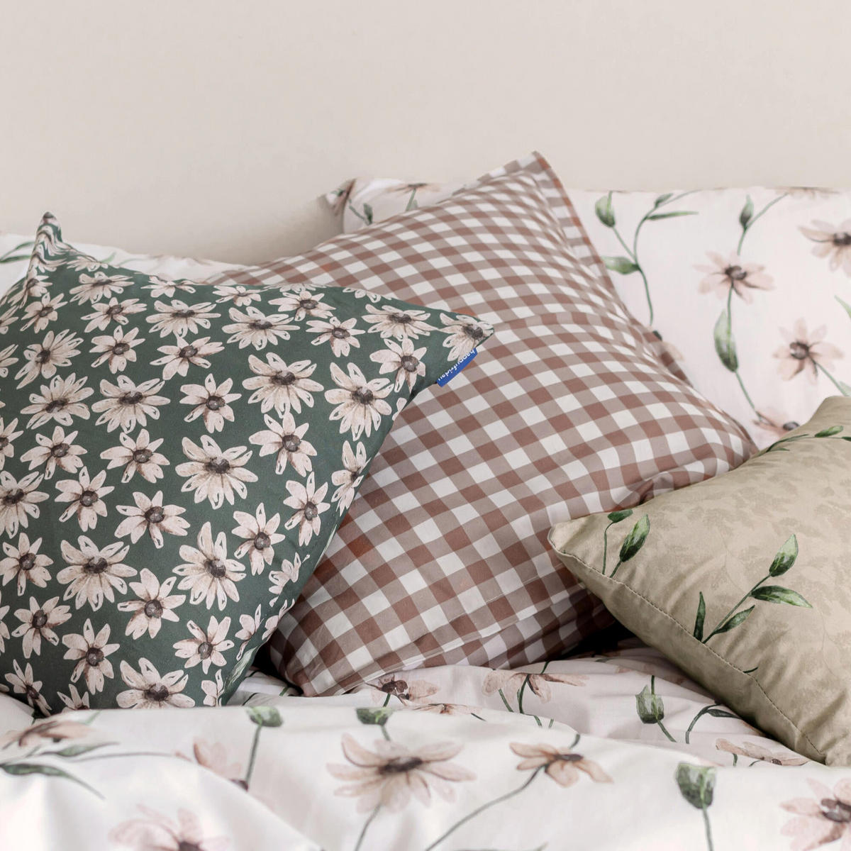 KISSENBEZUG tinny bloom 60x60 cm mehrfarbig - Multicolor, Textil (60/60cm) - Happy Friday