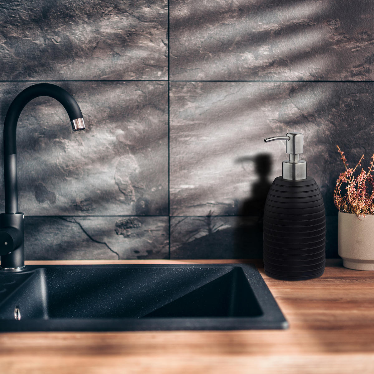 SEIFENSPENDER - Grau, Kunststoff/Metall (8/18/8cm) - Relaxdays