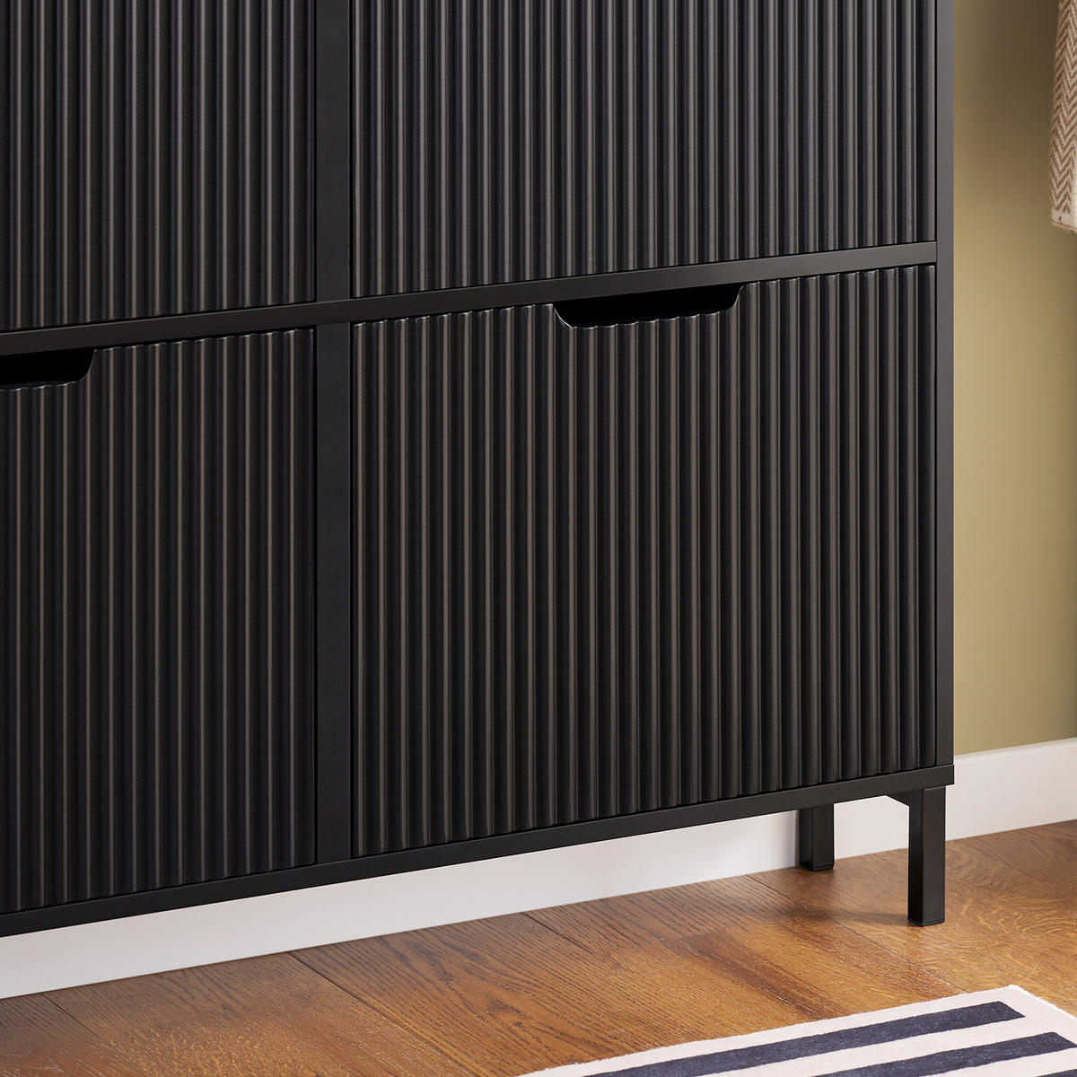 SCHUHSCHRANK mit 4 Klappen schmal 100x91x19cm Schwarz - Schwarz, Holzwerkstoff/Metall (100/91/19cm) - SoBuy