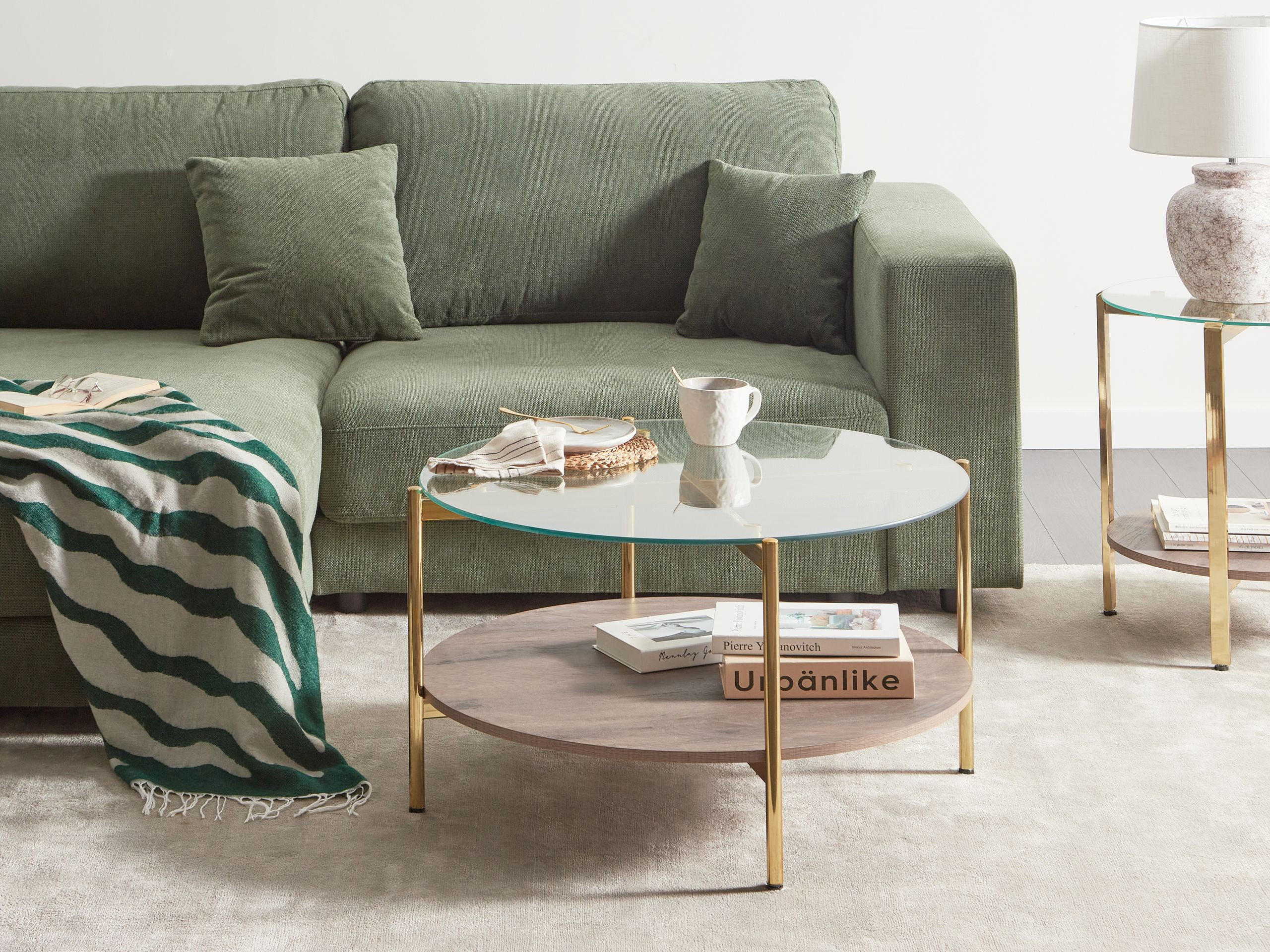 COUCHTISCH Gold/Dunkler Holzfarbton Lovell - Dunkelbraun/Goldfarben, Glas/Holzwerkstoff (80/80/45cm) - Beliani