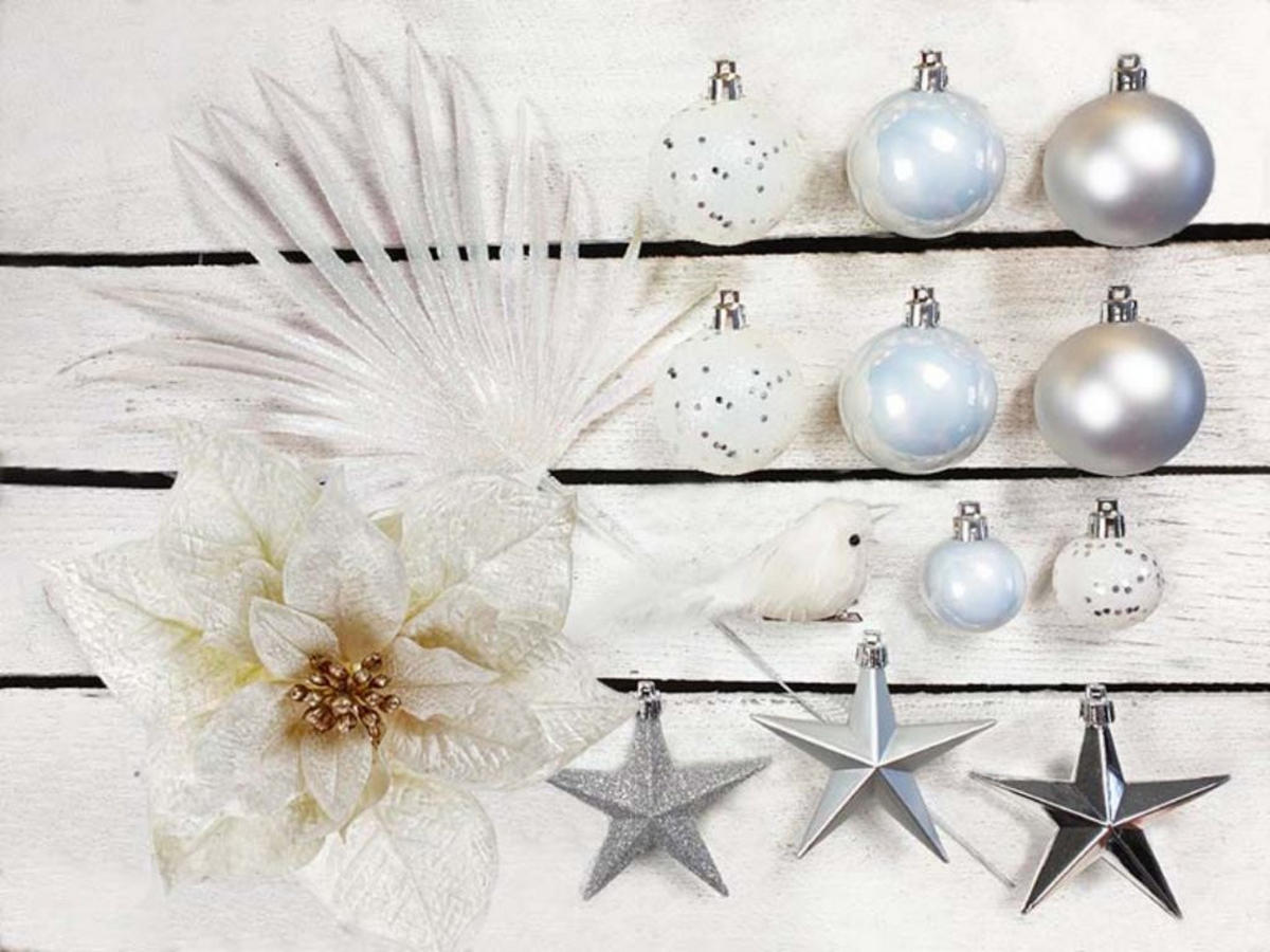 WEIHNACHTSBAUM künstlicher 150 cm, POLAR WEISS II, mit 109-teiligem Weihnachtsbaumschmuck, inkl. Metallständer und Aufbewahrungsbox - Silberfarben/Weiß, Kunststoff/Metall (104/150cm) - LAALU