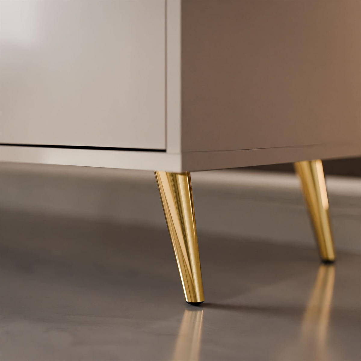 KOMMODE SANAYI Kaschmir Hochglanz – schräge goldene Beine - Kaschmir, Holzwerkstoff (154/72/40cm) - Lookway