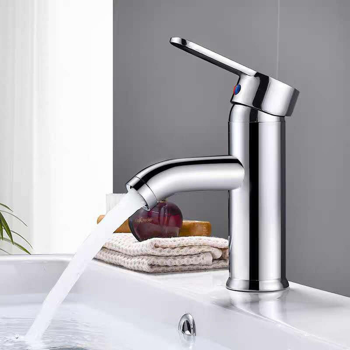 BADEZIMMERARMATUR mit Zulaufrohr, 16,5 cm hoch, silber. - Silberfarben, Metall (25/10/20cm) - Vallsero