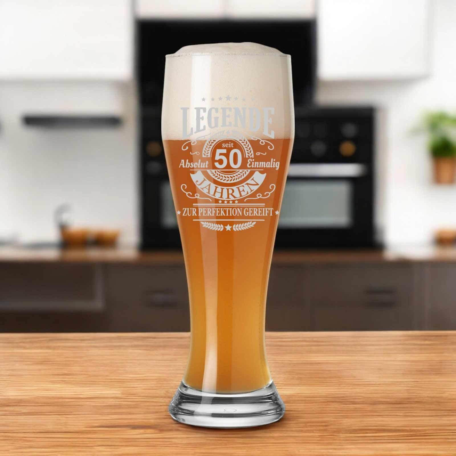 WEIZENBIERGLAS MIT GRAVUR Legende seit 80 Jahren transparent 0,5 l - Transparent, Glas (0.5L) - LUXENTU