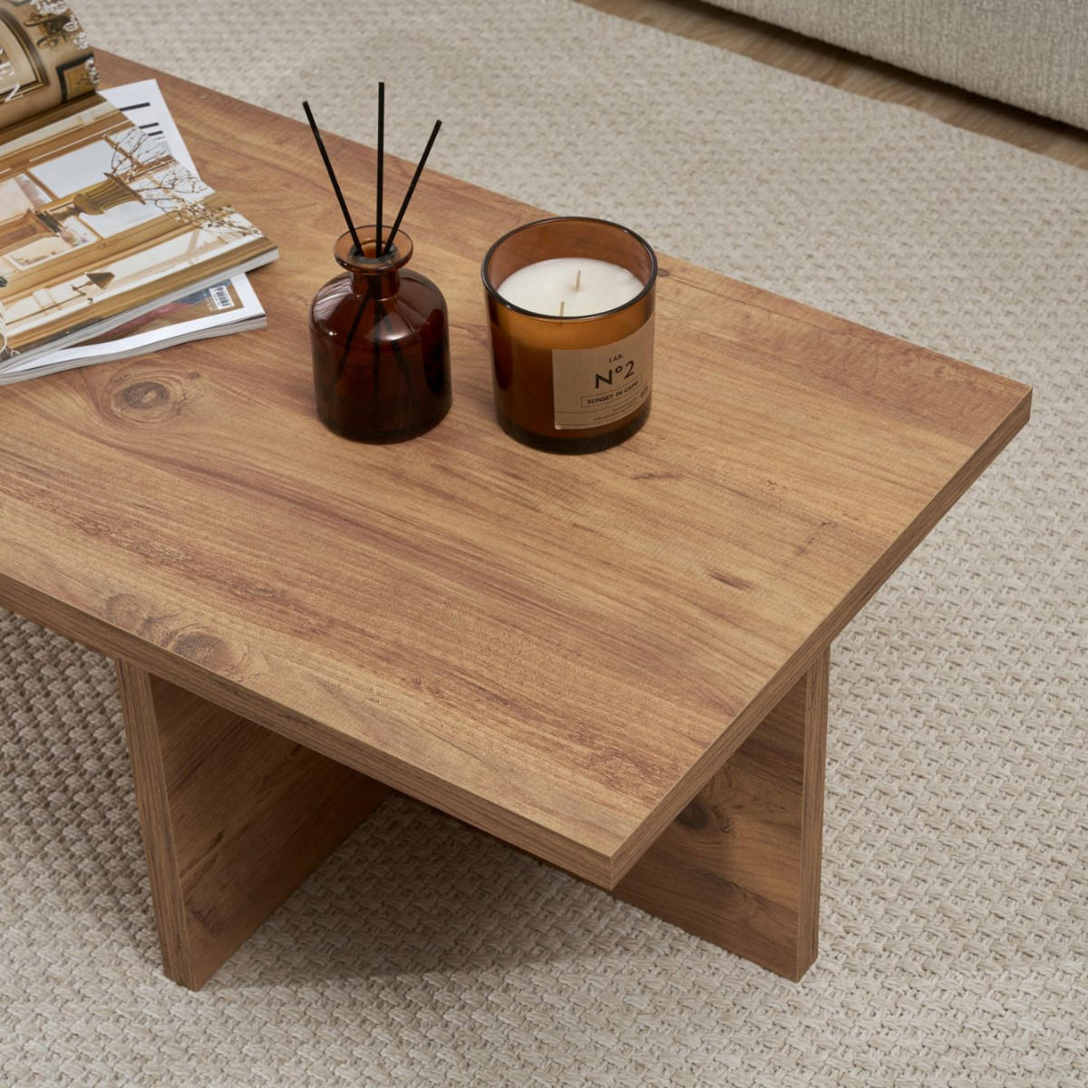 COUCHTISCH mit rechteckiger Platte und asymmetrischem Fuß L120 cm - HARBOR - Eichefarben, Holzwerkstoff (50/45/30cm) - Calicosy