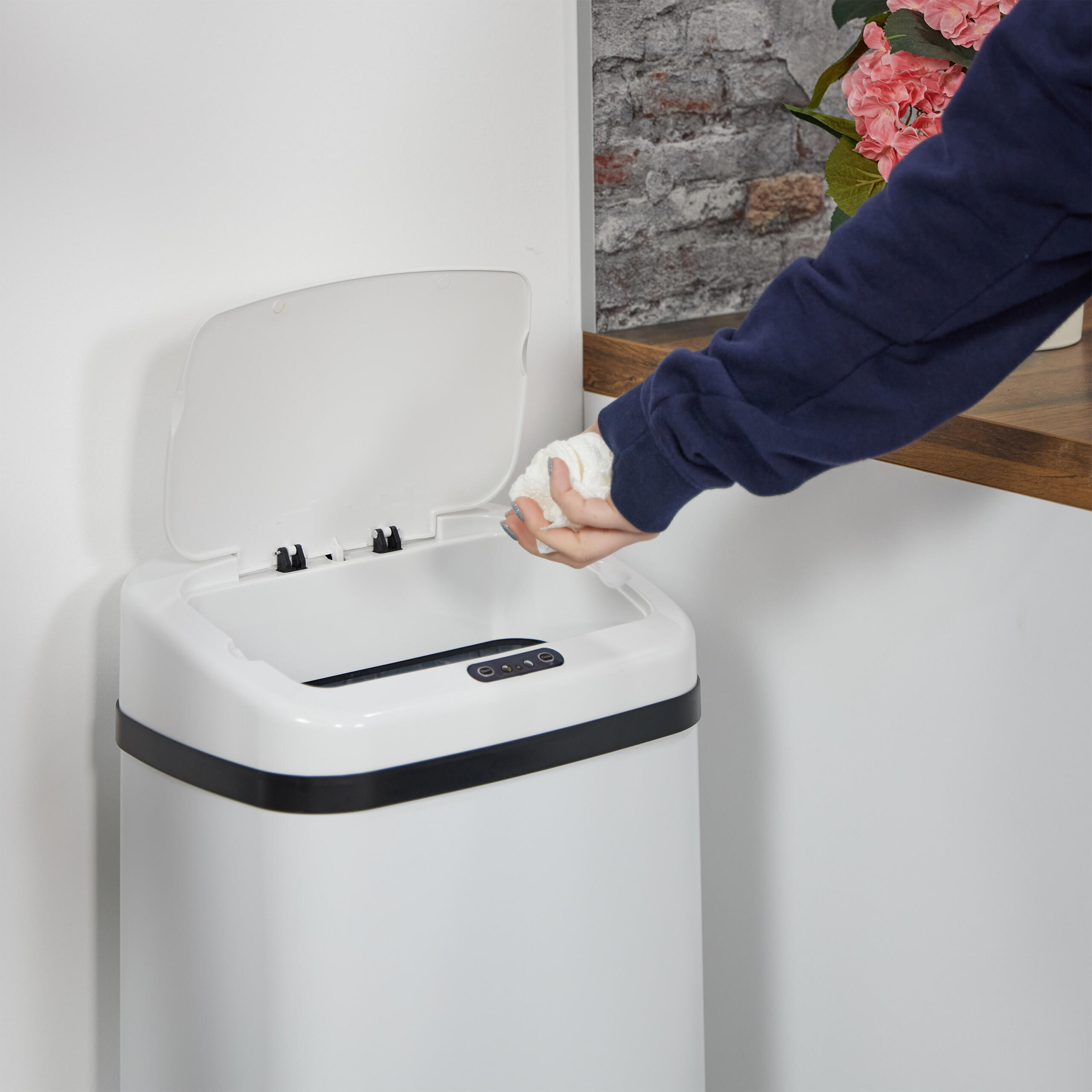 SENSOR-MÜLLEIMER - Weiß, Kunststoff/Metall (33/70/25cm) - Relaxdays