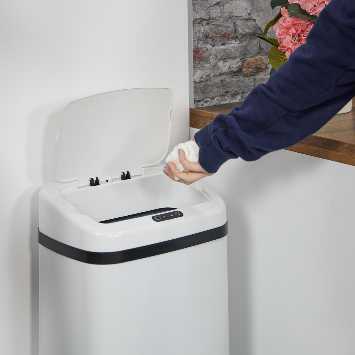 SENSOR-MÜLLEIMER - Weiß, Kunststoff/Metall (33/70/25cm) - Relaxdays