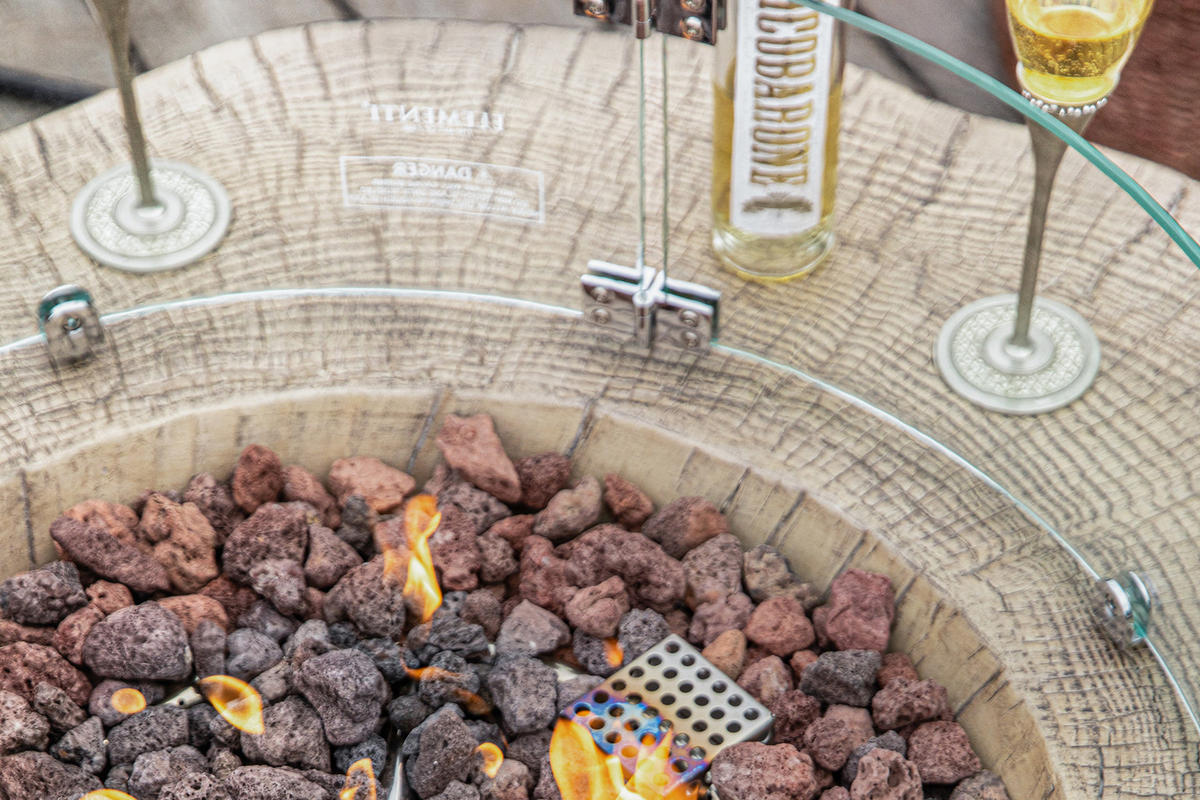 FEUERTISCH Manester Gasfeuerstelle aus GFRC-Beton 106/100/43 cm - Rotbraun, Naturmaterialien (100/43/106cm) - Elementi