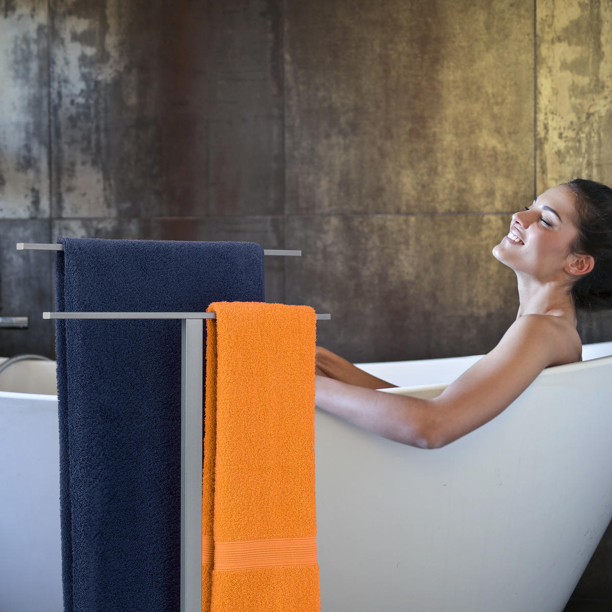 HANDTUCHSTÄNDER - Grau, Metall (50/82/19cm) - Relaxdays