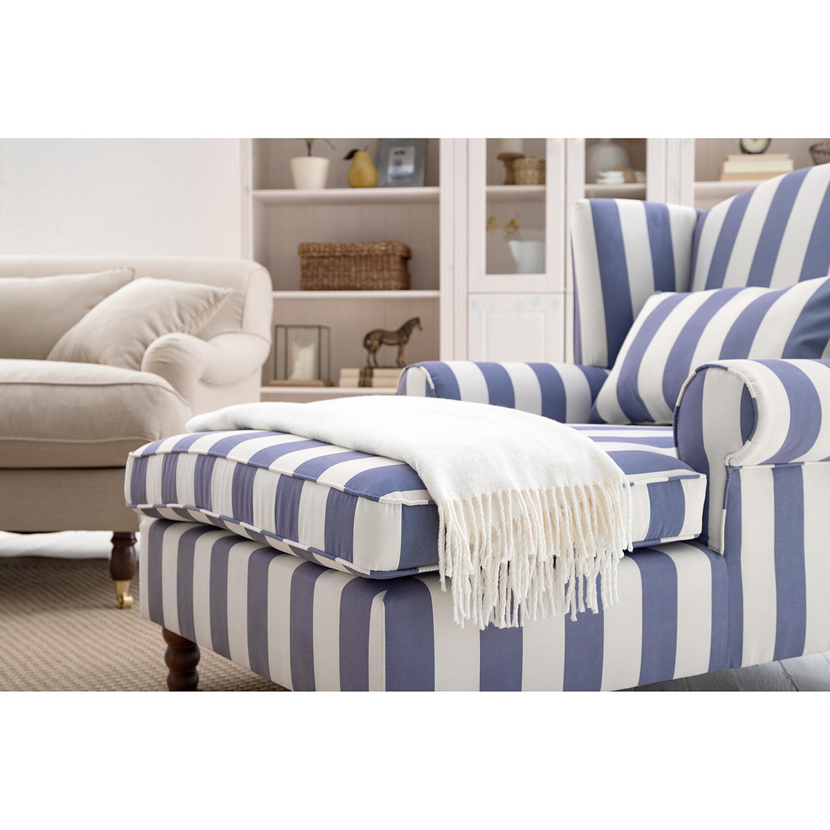 OHRENSESSEL - Webstoff - Blau/Weiß, Holz/Textil (94/95/134cm) - home24