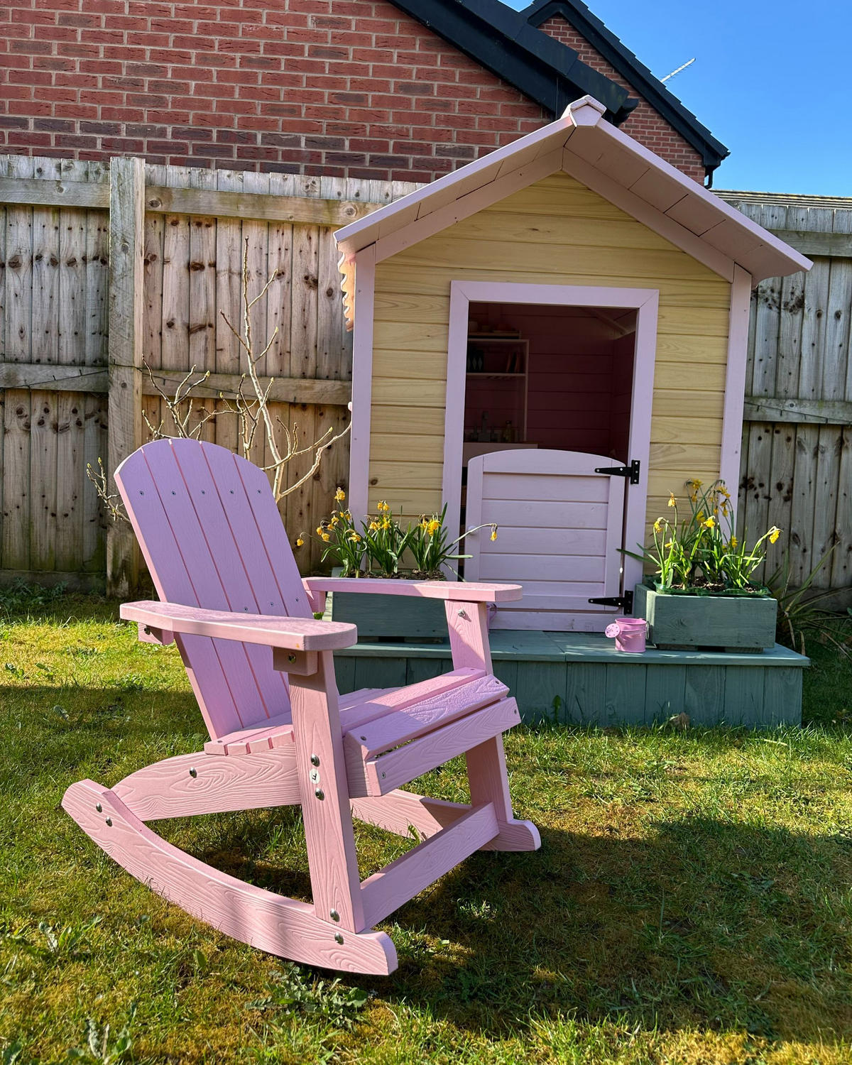 SCAUN BALANSOAR DE GRĂDINĂ roz Adirondack - roz aprins, material plastic (52/67/68cm) - Beliani