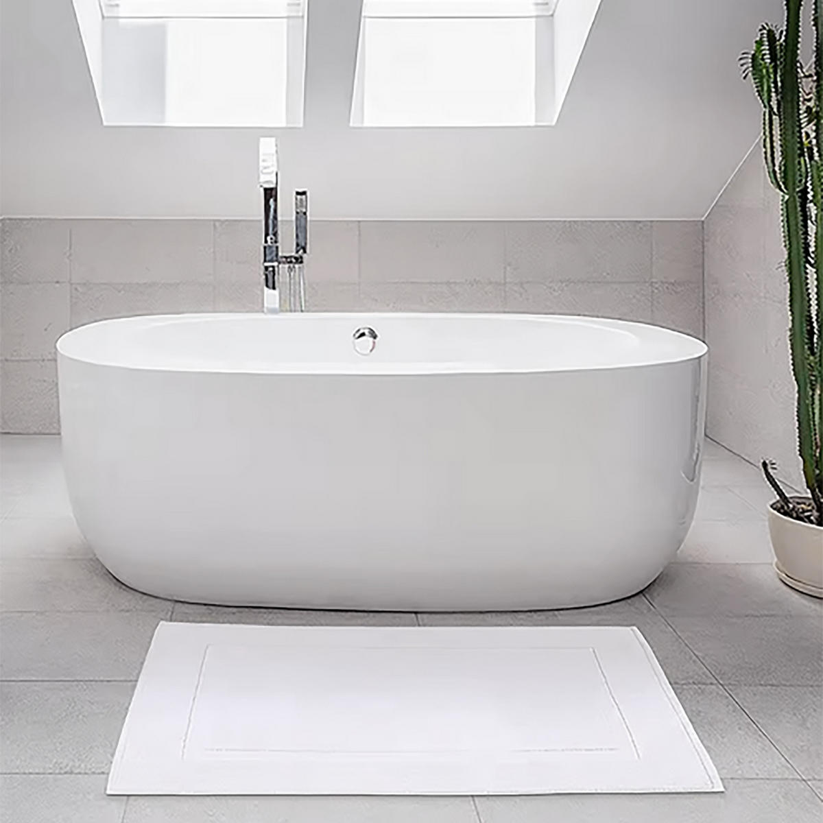 BADEMATTE rutschfest mit Memory-Schaum (Weiß) - Weiß, Textil (50/80cm) - Intirilife