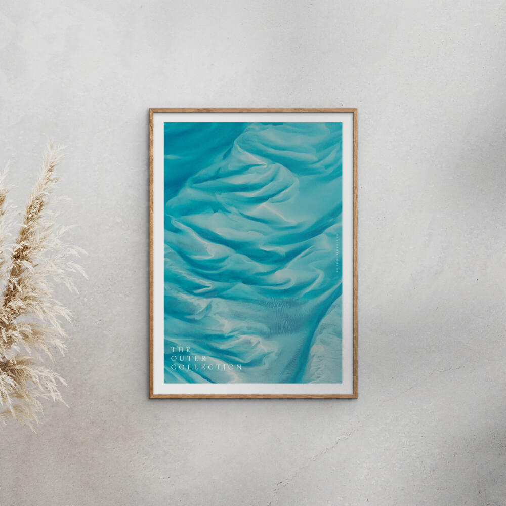 POSTER mit Rahmen Arch Atelier - The Outer Collection – 002 - Blau/Eichefarben, Holz/Papier (70/100cm) - Poster&Frame