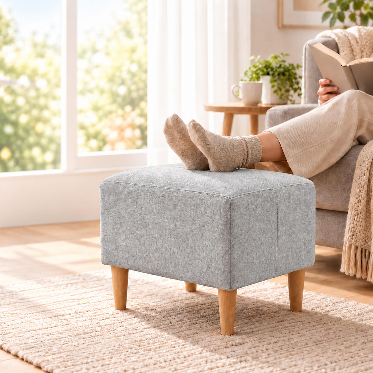FUSSHOCKER Hellgrau gepolstert Holzfüße - Grau, Holz/Textil (61/42/41cm) - Relaxdays