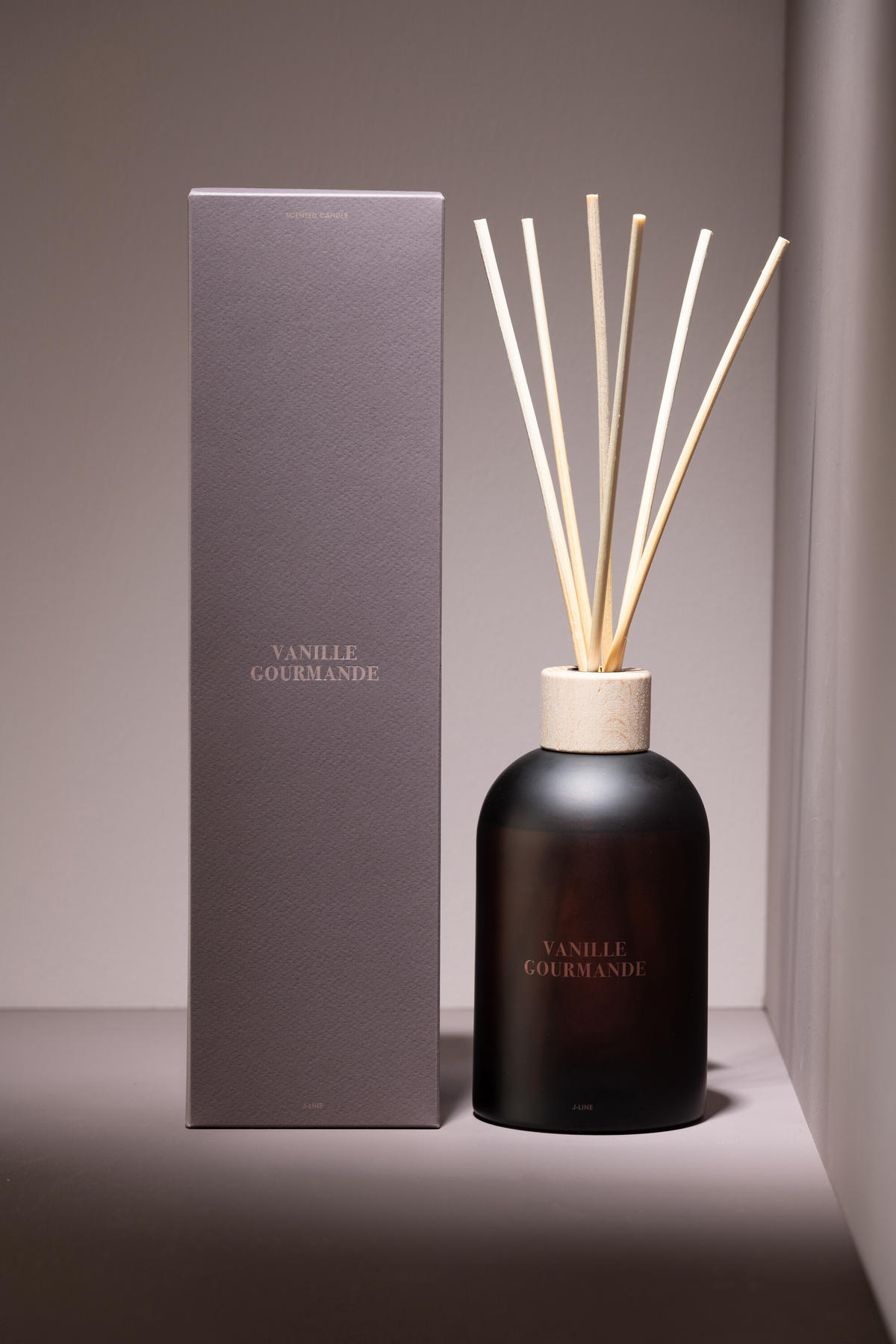 DUFTSPENDER HAUSPARFUM ACCORDS ESSENTIELS - Braun - 550 ml - Braun, Paraffin (9.5/35.5/9.5cm) - J-Line