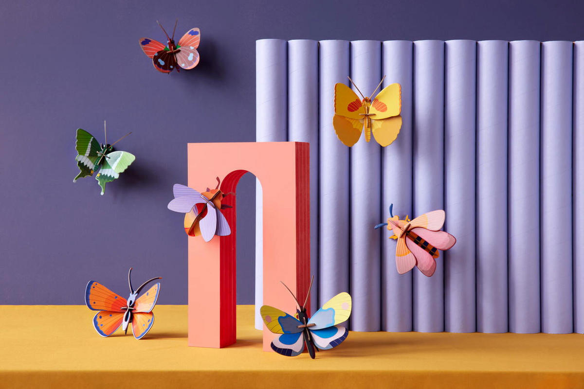 WANDDEKO Hummel 13/5.5 cm - Lila/Orange, Wellpappe (13/5.5/11cm) - KUNSTLOFT