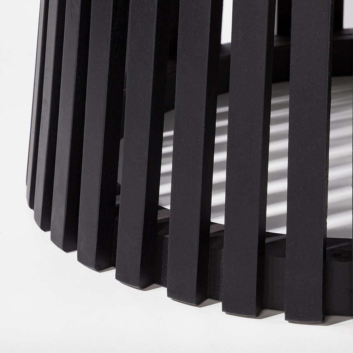 ESSTISCH - Akazie massiv, Akazie Schwarz - Schwarz/Akaziefarben, Holz (140/140/77cm) - home24