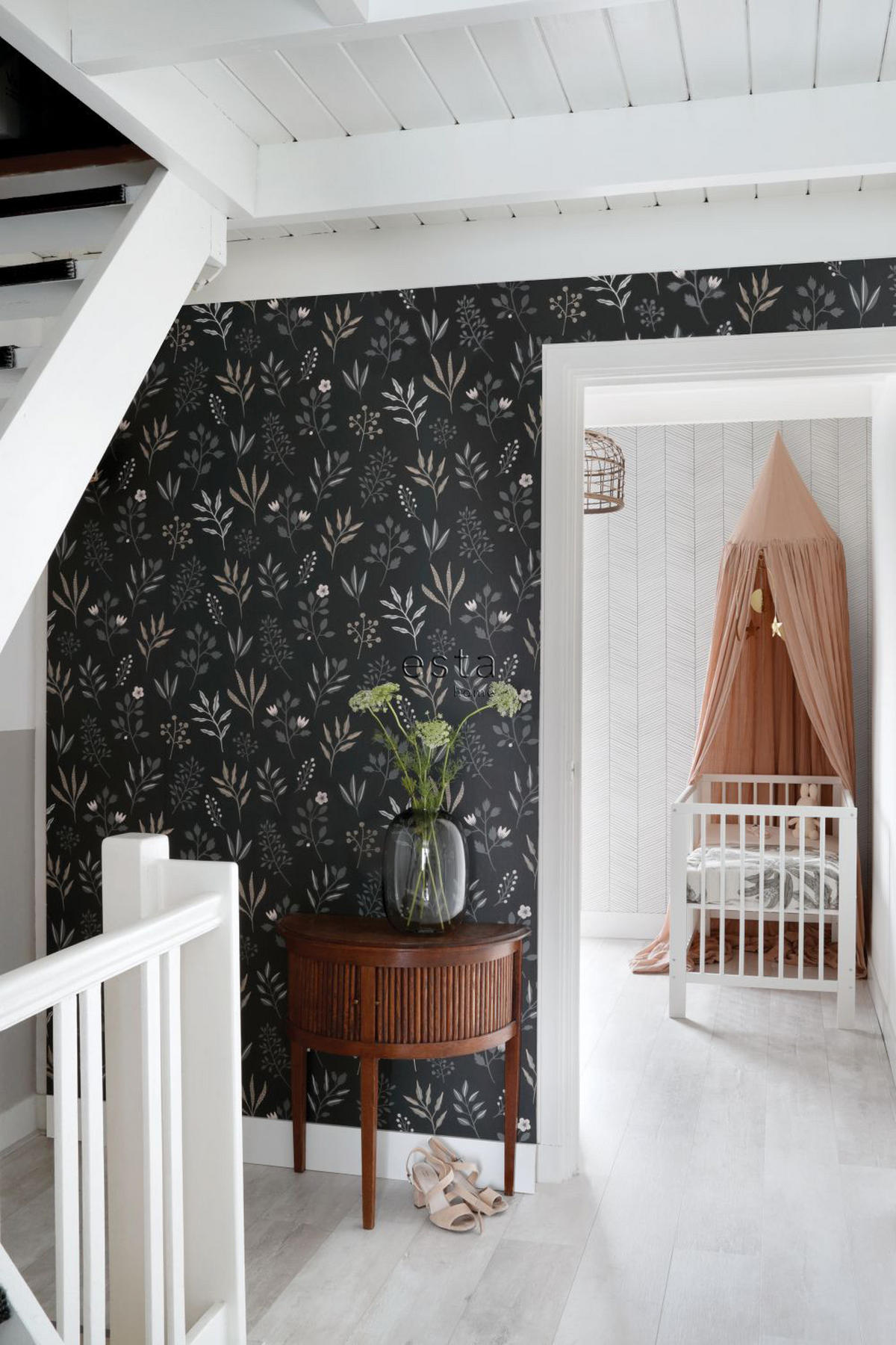 TAPETE Blumenmuster im skandinavischen Stil 53 cm x 10.05 m - Schwarz, Papier (53/1000cm) - ESTAhome