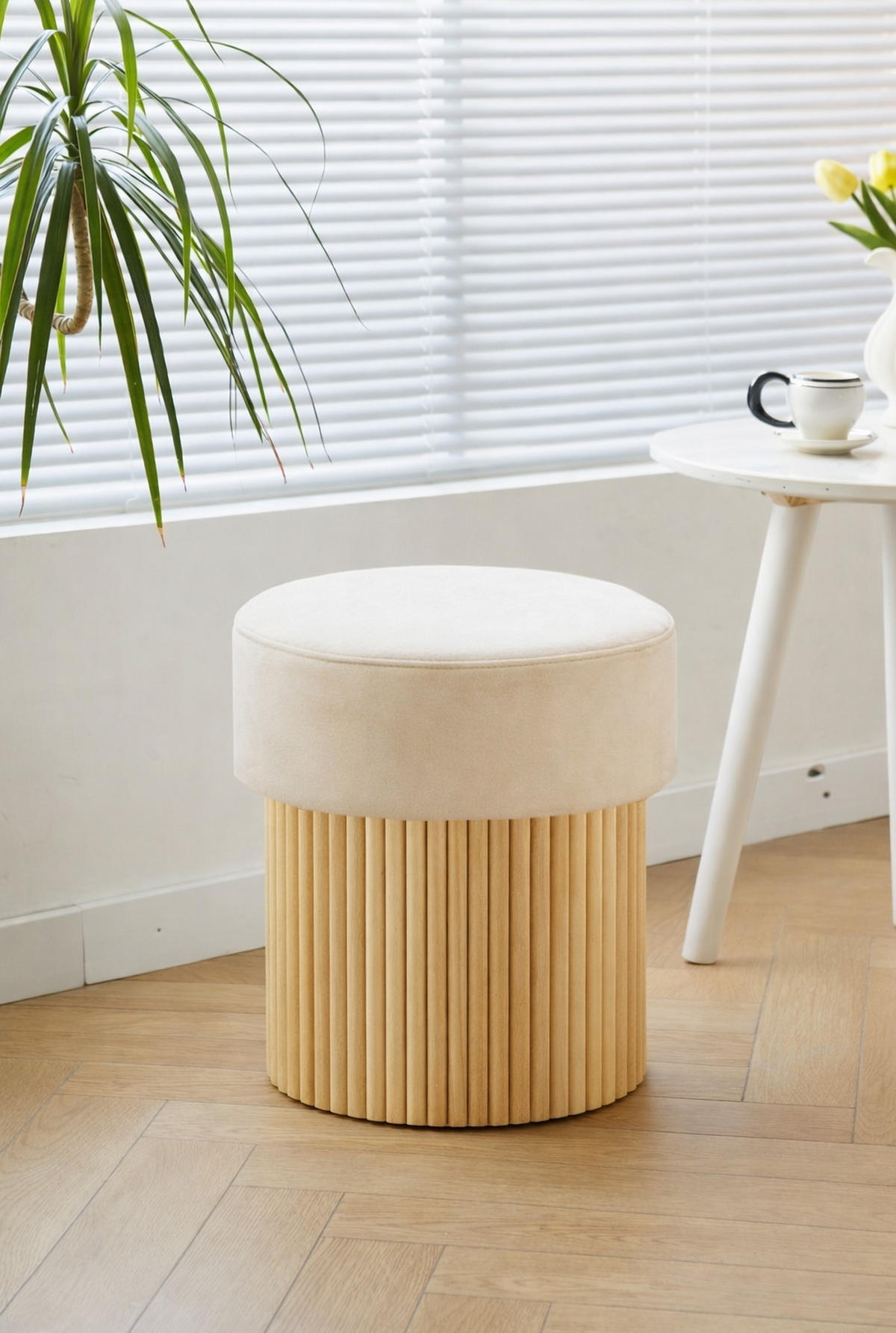 HOCKER Samt Beige - Beige, Textil (43/45/43cm) - Nordlys