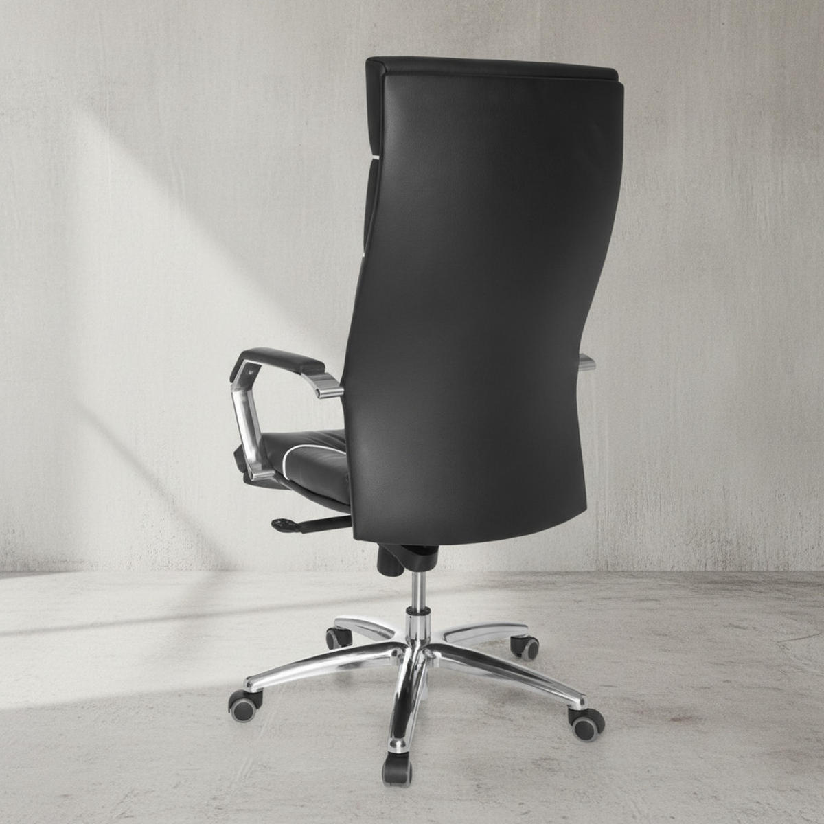 CHEFSESSEL Echtleder mit Soft-Air Polsterung und Aluminiumfußkreuz 5-Punkt-Mechanik KANZAS - Silberfarben/Schwarz, Leder (60/126/55cm) - KADIMA DESIGN