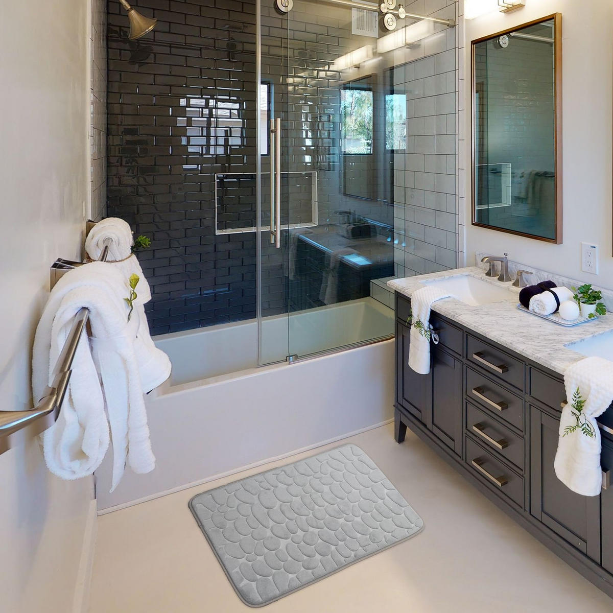 BADEMATTE rutschfest mit Memory-Schaum (Grau) - Grau, Textil (50/80cm) - Intirilife