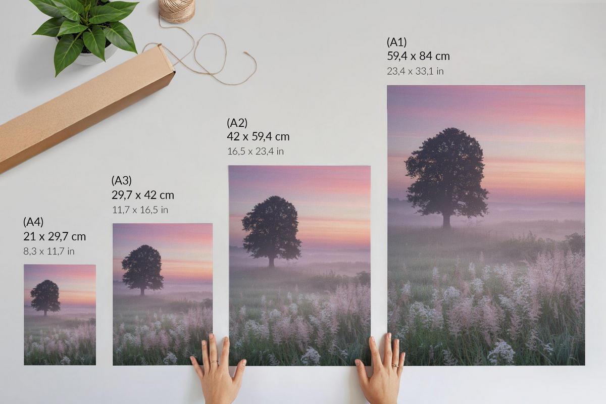 POSTER - 21x29 cm - Nevara - Ein Baum auf der Wiese - Pink, Textil (21/29.7/0.1cm) - TULUP