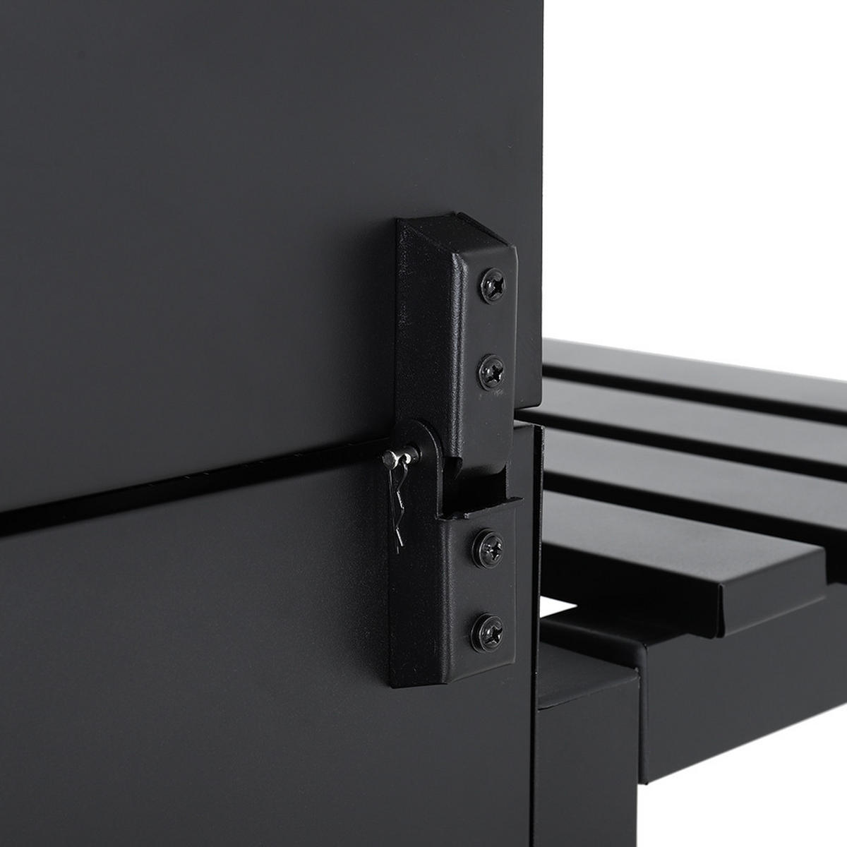 HOLZKOHLEGRILL aus Karbonstahl in Schwarz Tragbarer Outdoor BBQ 2 Seitentischen Temperaturbereich: 100-800°F 138cm B x 48.5cm T x 108cm H - Schwarz, Metall (138/108/48.5cm) - Livingandhome