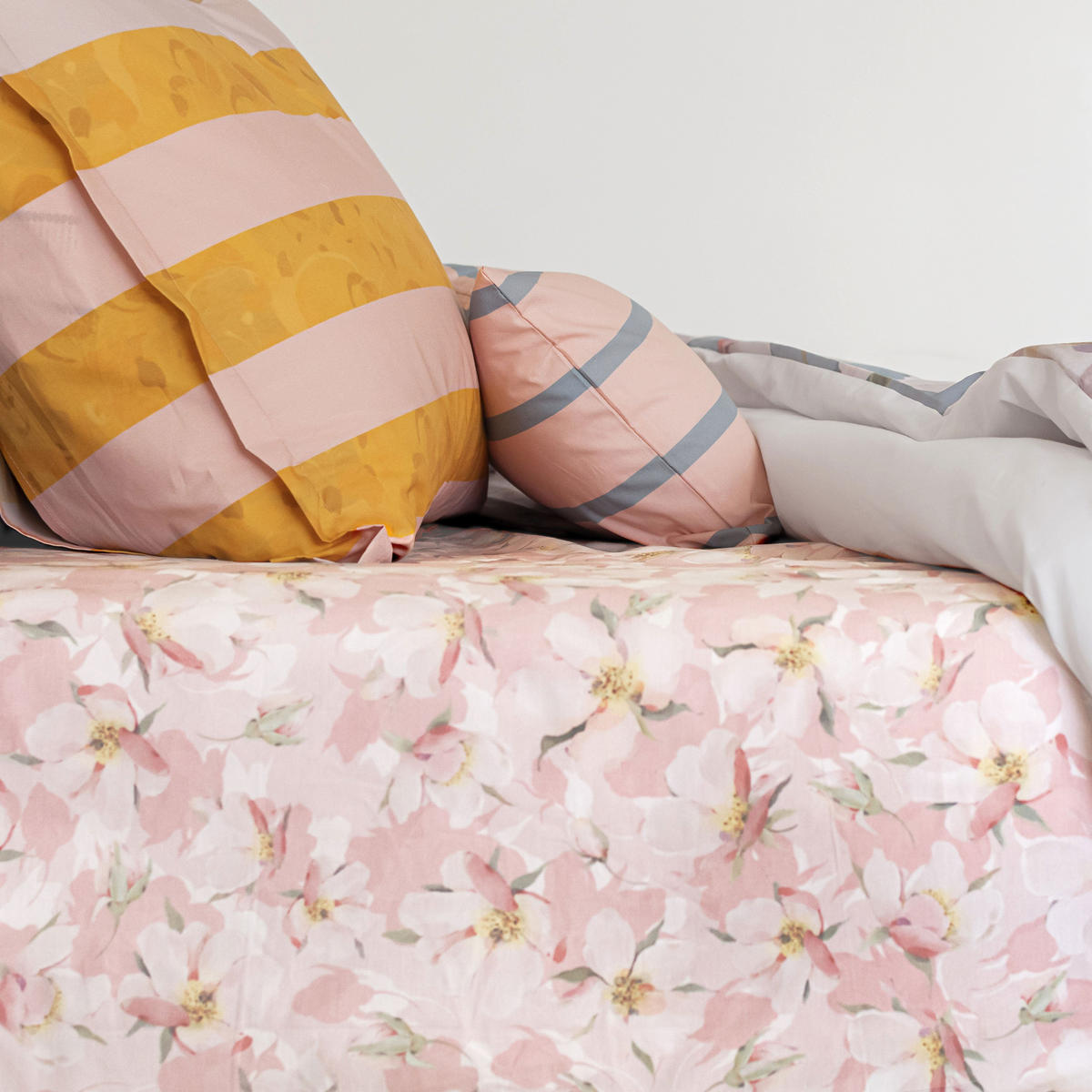 SPANNBETTTUCH spring blossom 140x200x32 cm mehrfarbig - Multicolor, Textil (140/200cm) - Happy Friday