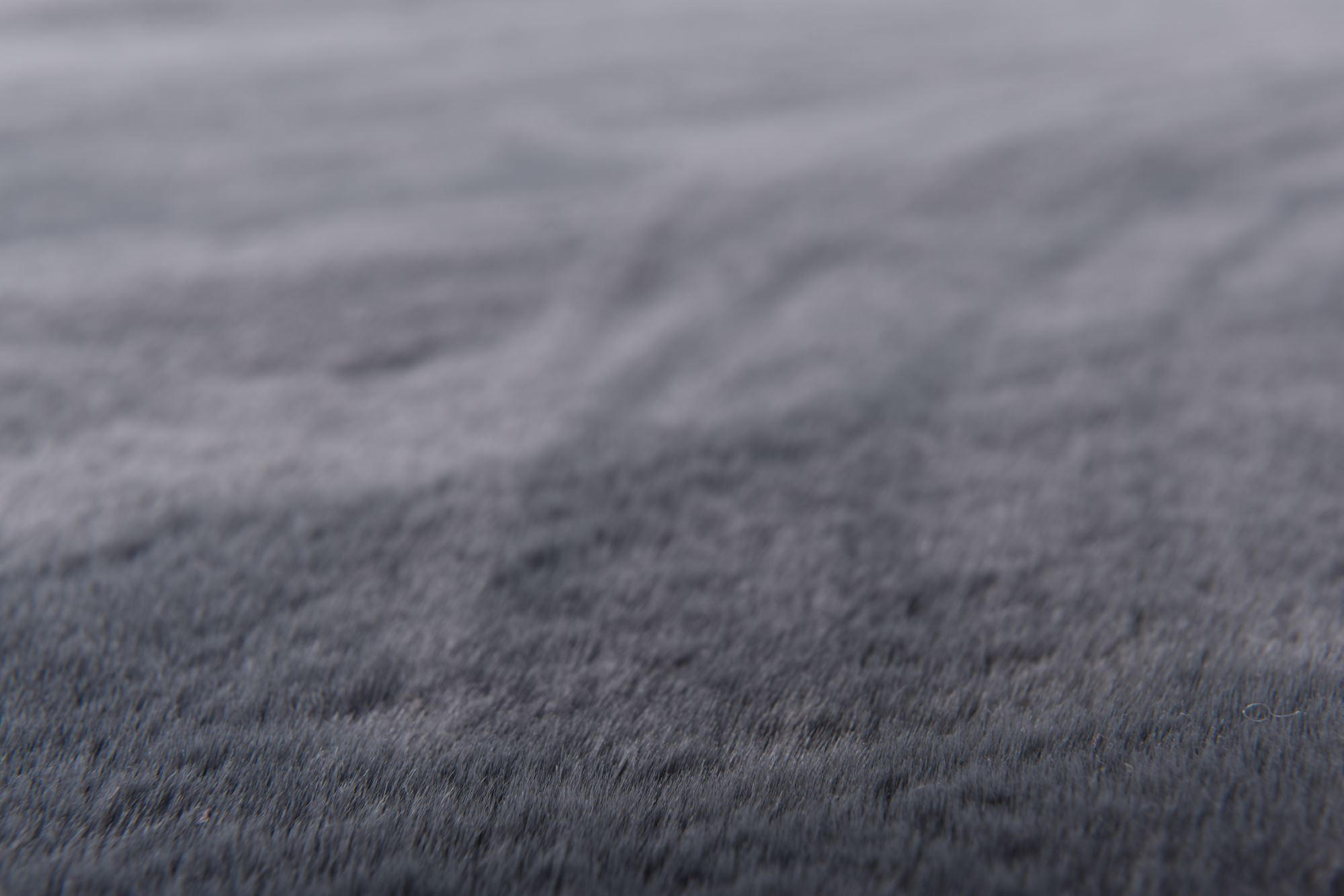 Thumbnail - Gino Falcone Kunstfellteppich, Schwarz, Textil, Uni, Rechteckig, 90x160 cm, für Fußbodenheizung geeignet, leicht zusamme...