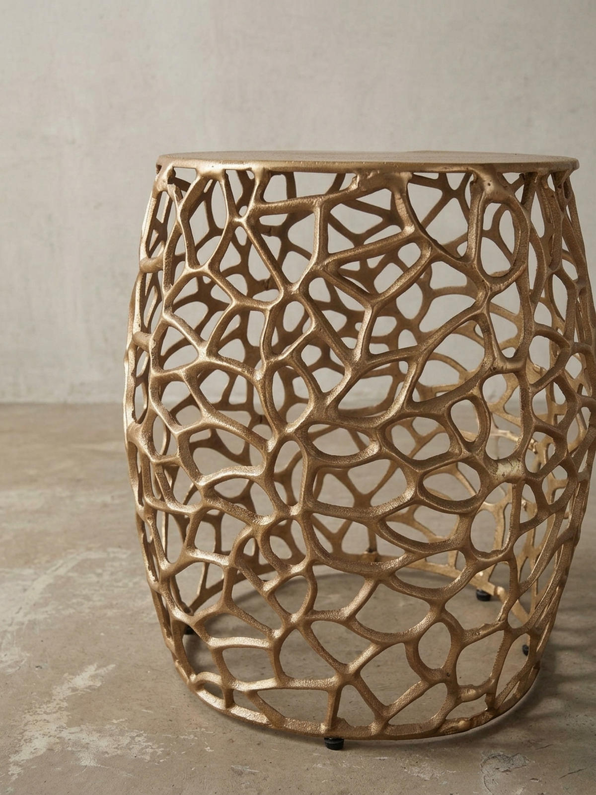 SATZTISCH Set – 2-teilig Aluminium Gold handgefertigt Aststruktur - Goldfarben, Metall (46/46/42cm) - KADIMA DESIGN