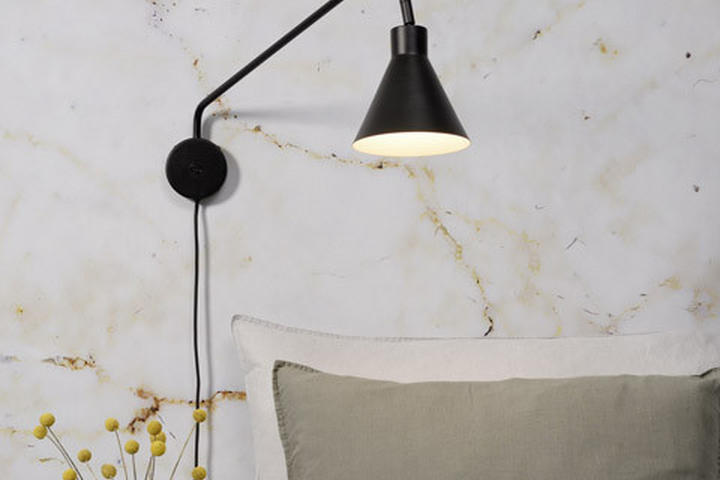 Wandlampe mit Schwenkarm