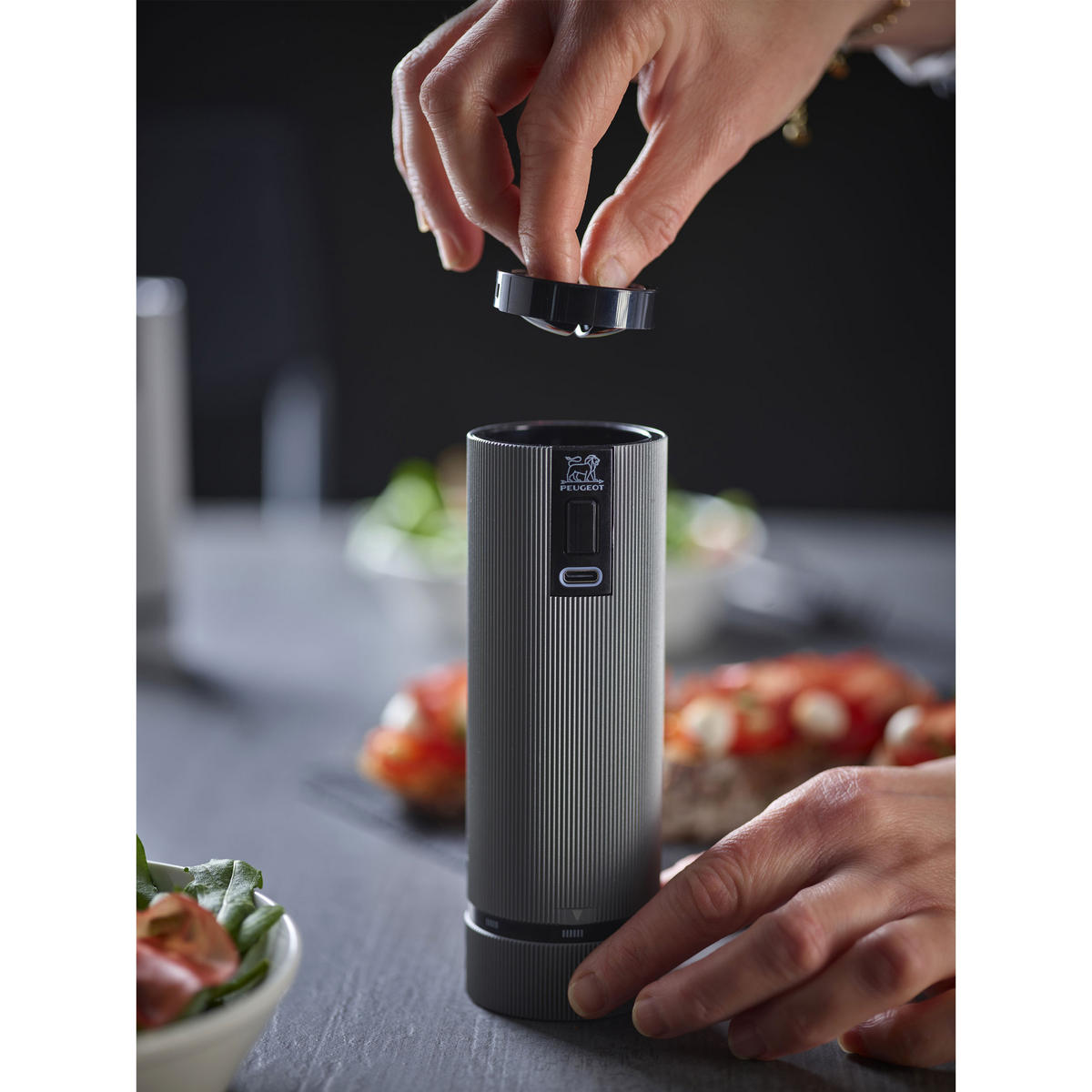 PFEFFERMÜHLE Elektrisch Line 15cm Aluminium Carbon Stahlmahlwerk - Grau, Metall (5.2/15/5.2cm) - PEUGEOT